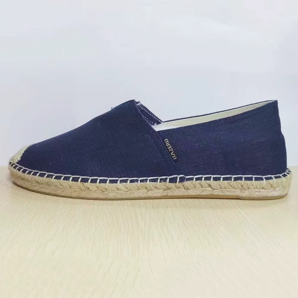 Flat canvas shoes